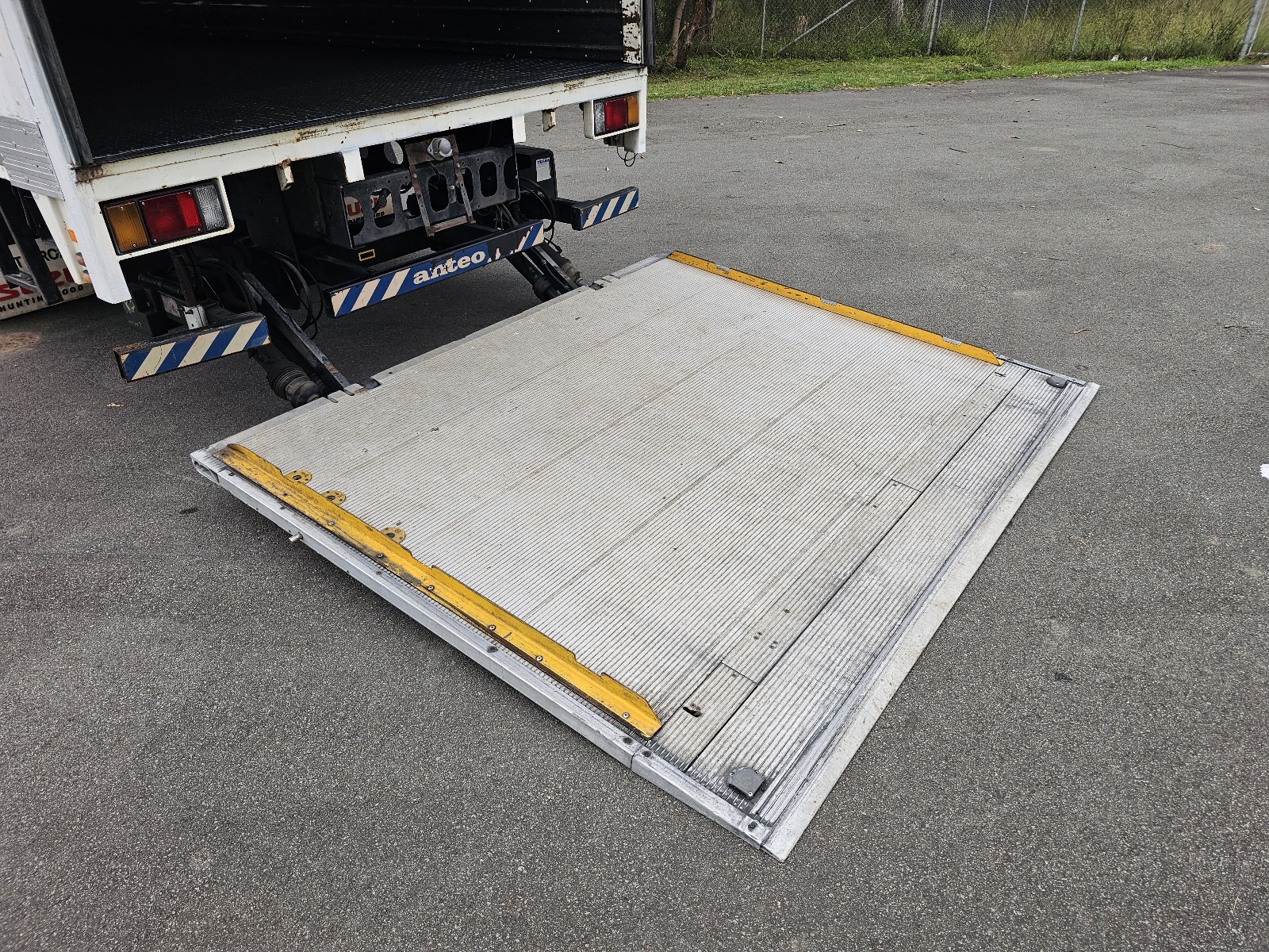 2009 Isuzu FSR 700 turbo diesel pantech truck image 8