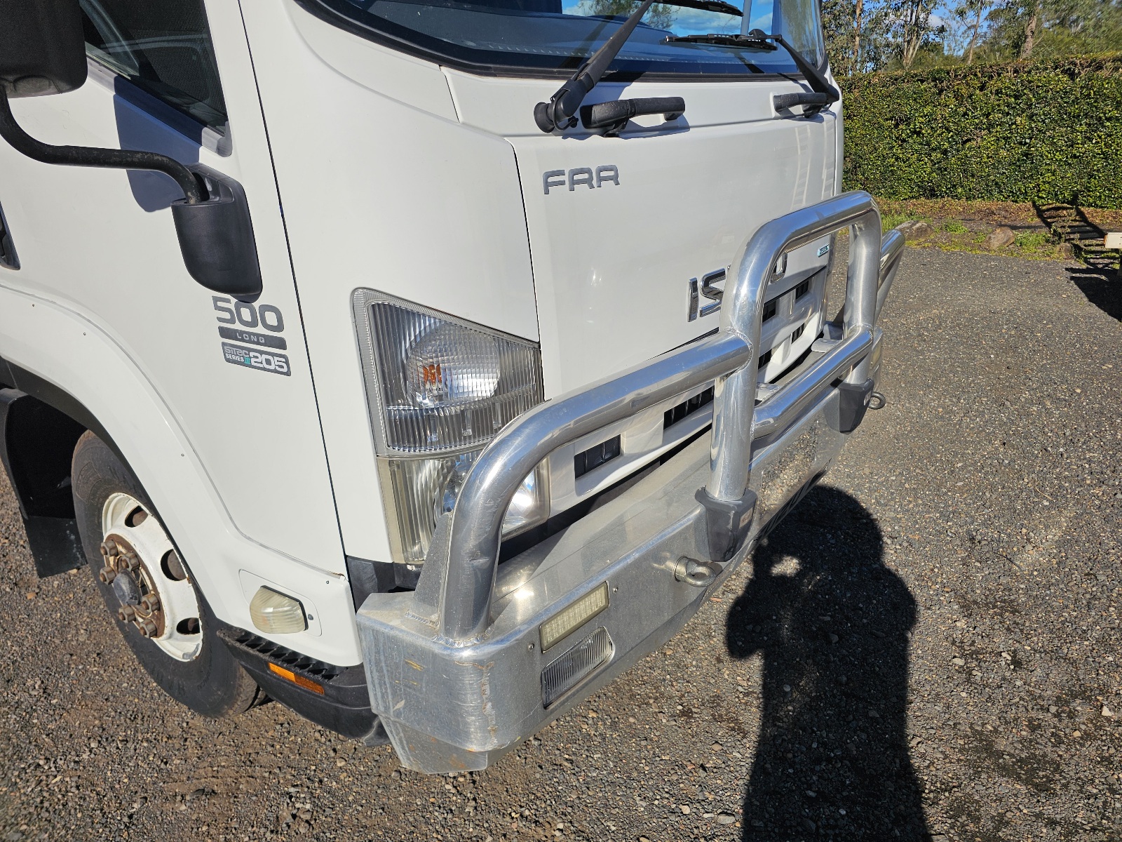 2011 Isuzu FRR 500 turbo diesel 12 pallet curtainsider truck image 5