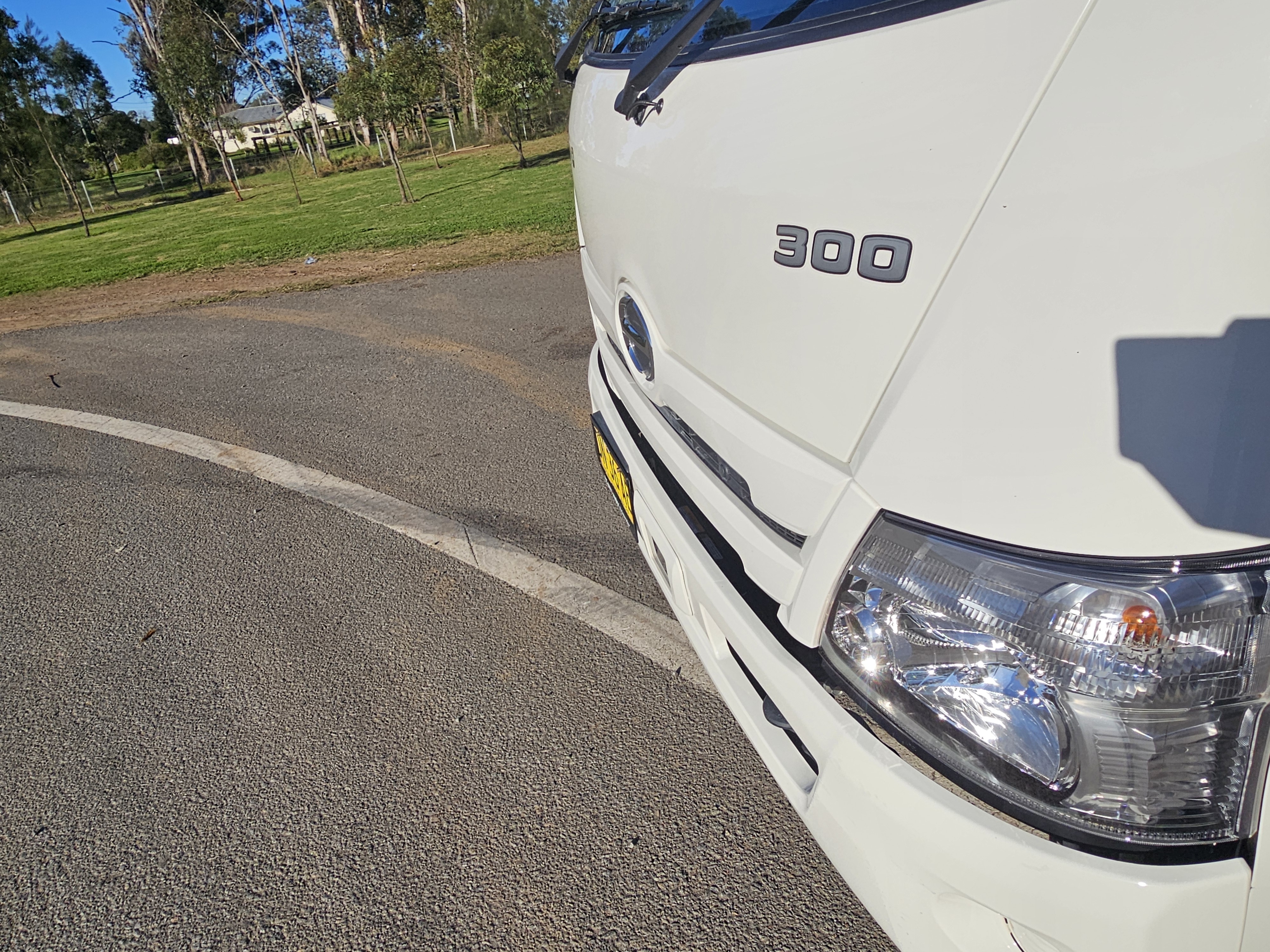 2025 Hino 300 616 turbo diesel auto car licence pantech truck image 8
