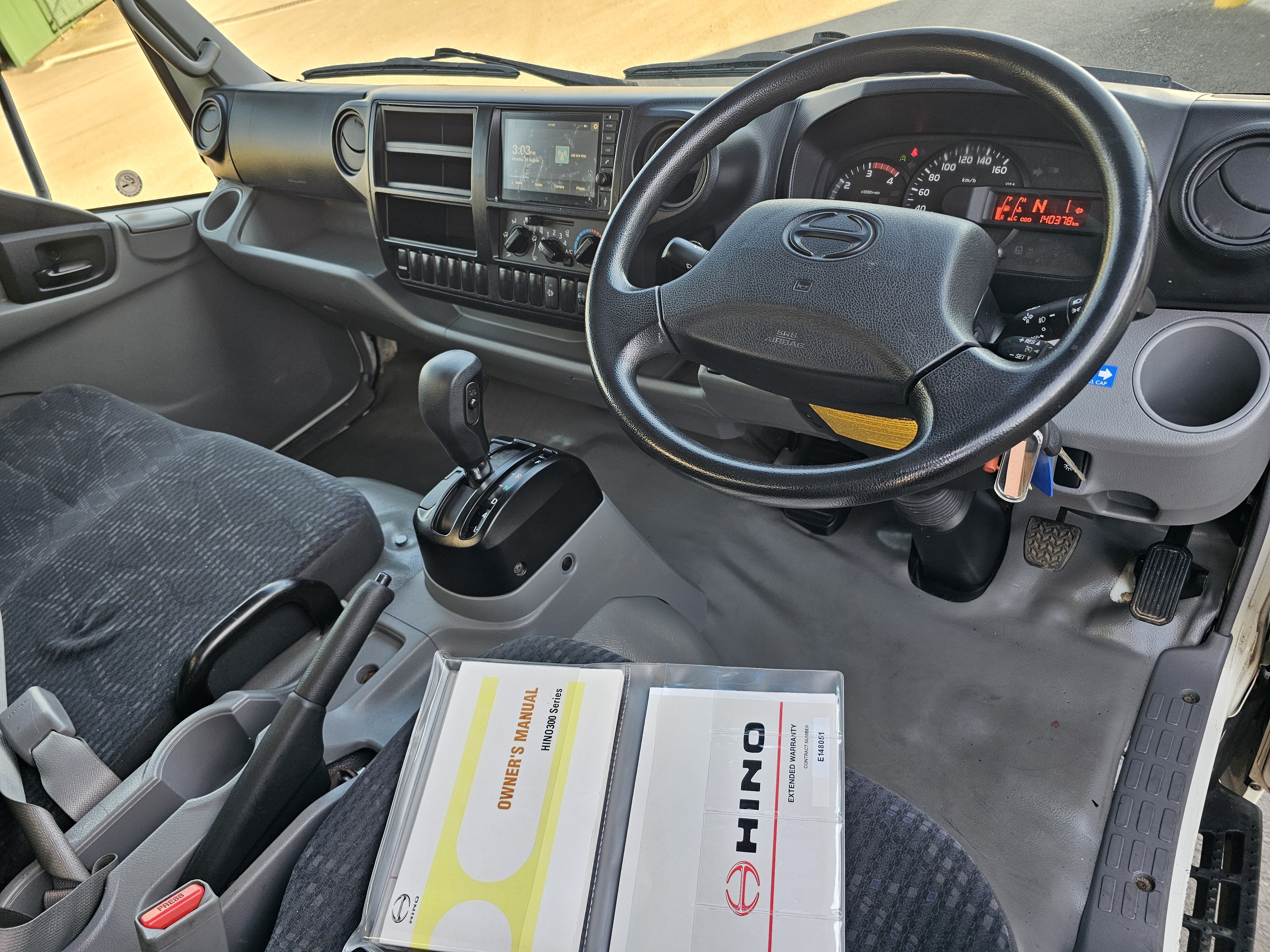 2020 Hino 300 616 turbo diesel car licence pantech truck image 8