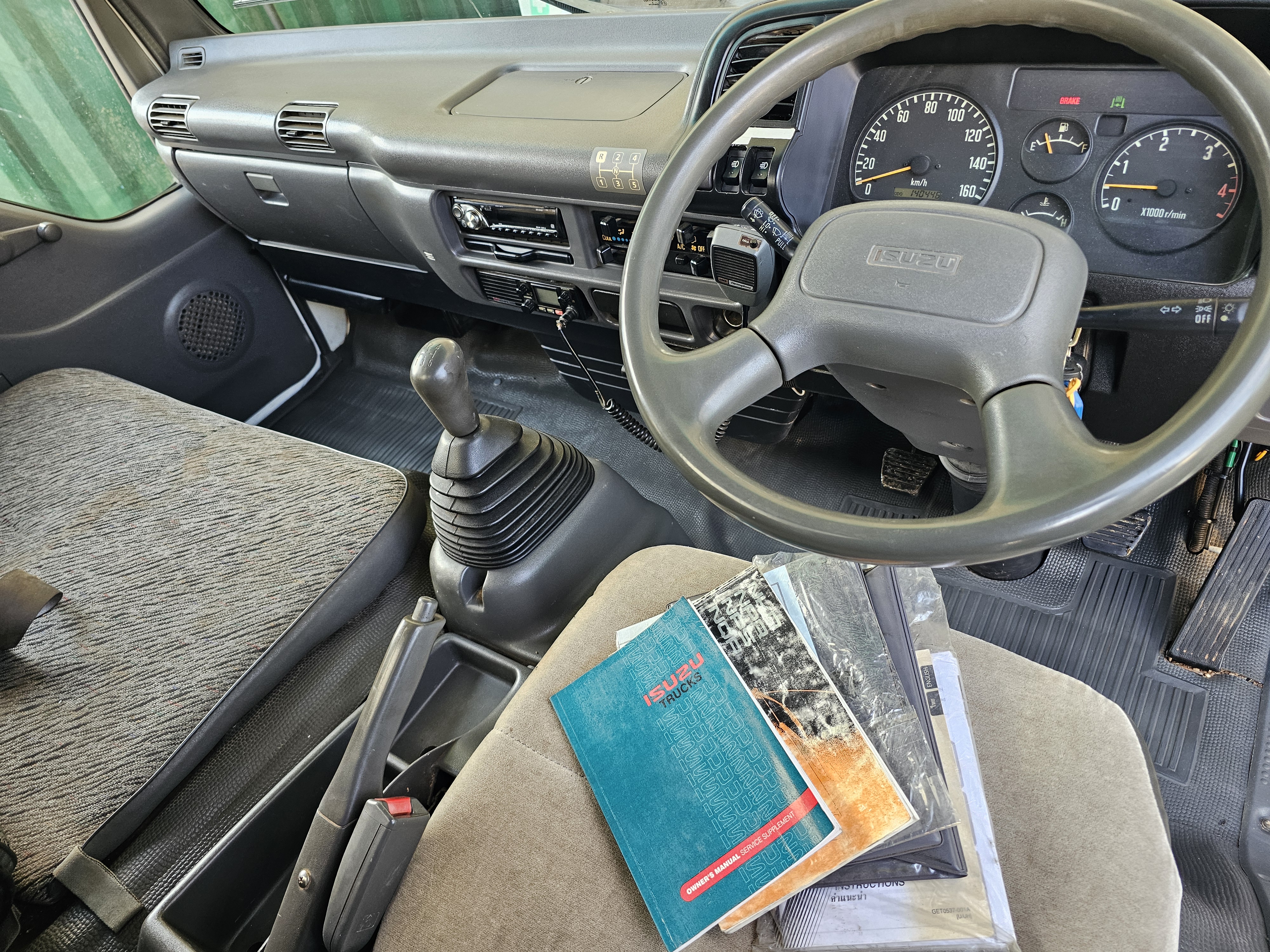 2001 Isuzu NPR 300 turbo diesel service body crane truck image 13