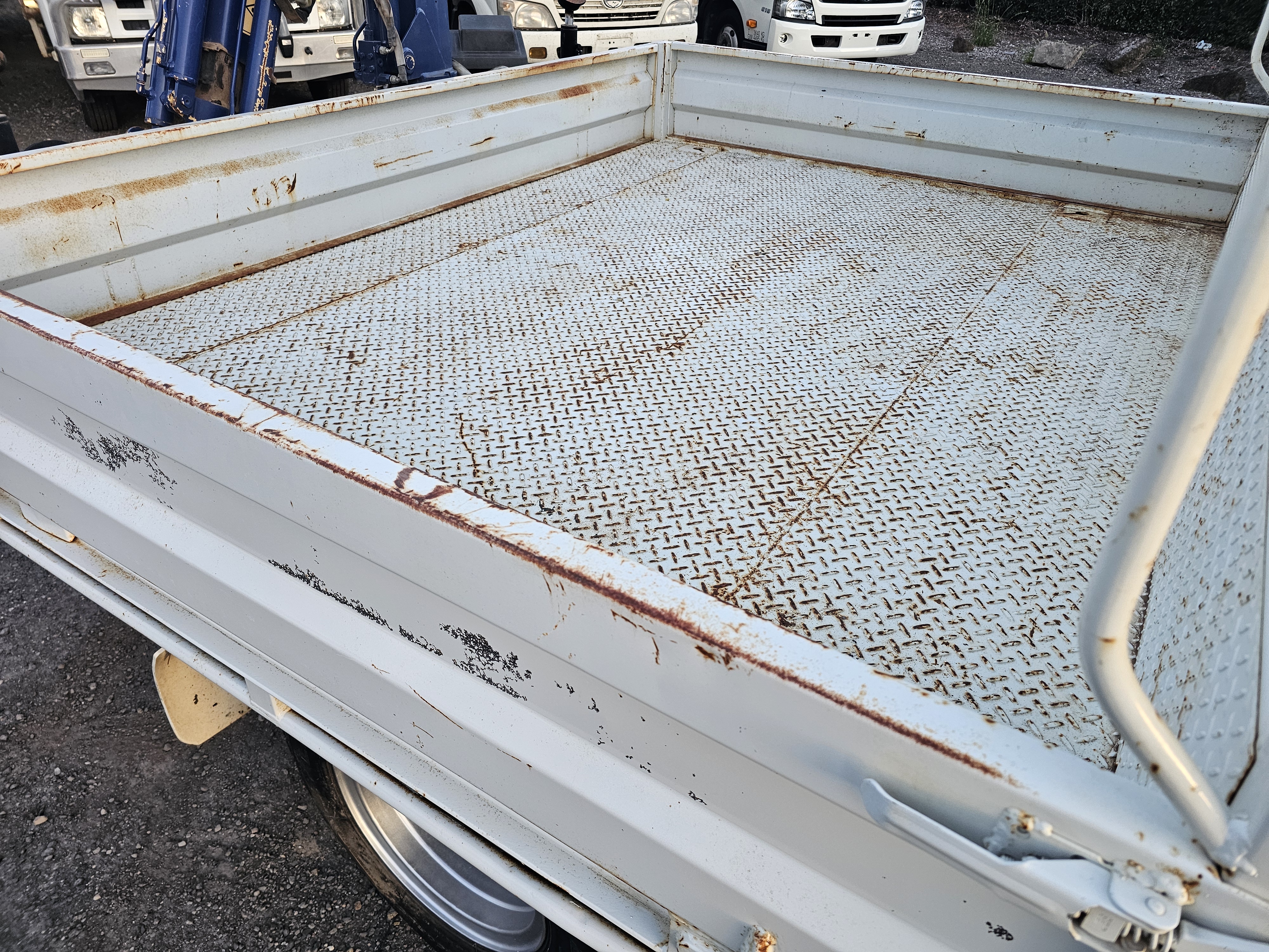 2001 Isuzu NPR 300 turbo diesel service body crane truck image 10
