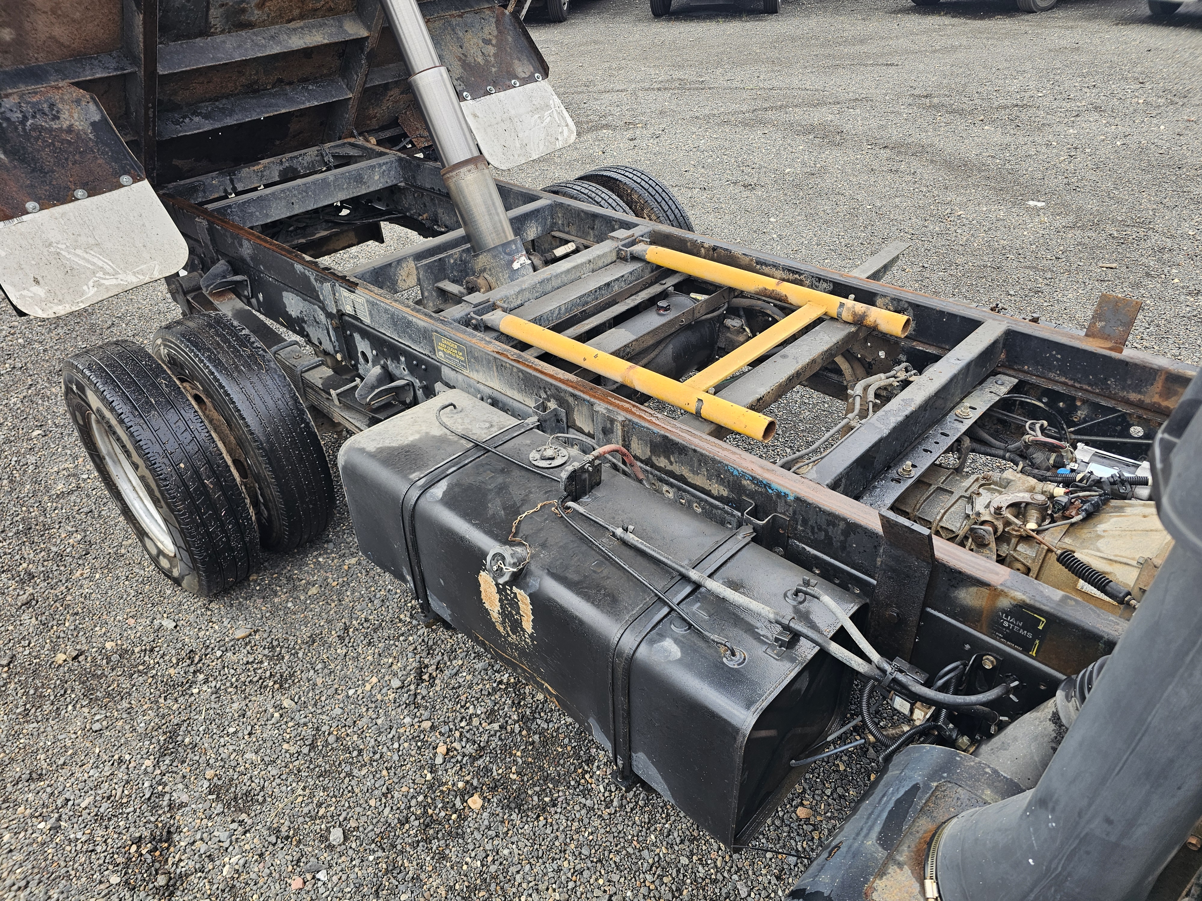2004 Isuzu NPR 200 tubo diesel car licence tipper truck image 12